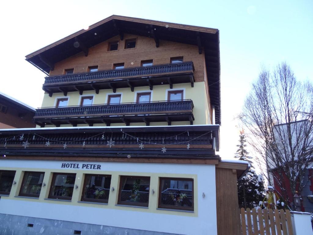 Peter Hotel